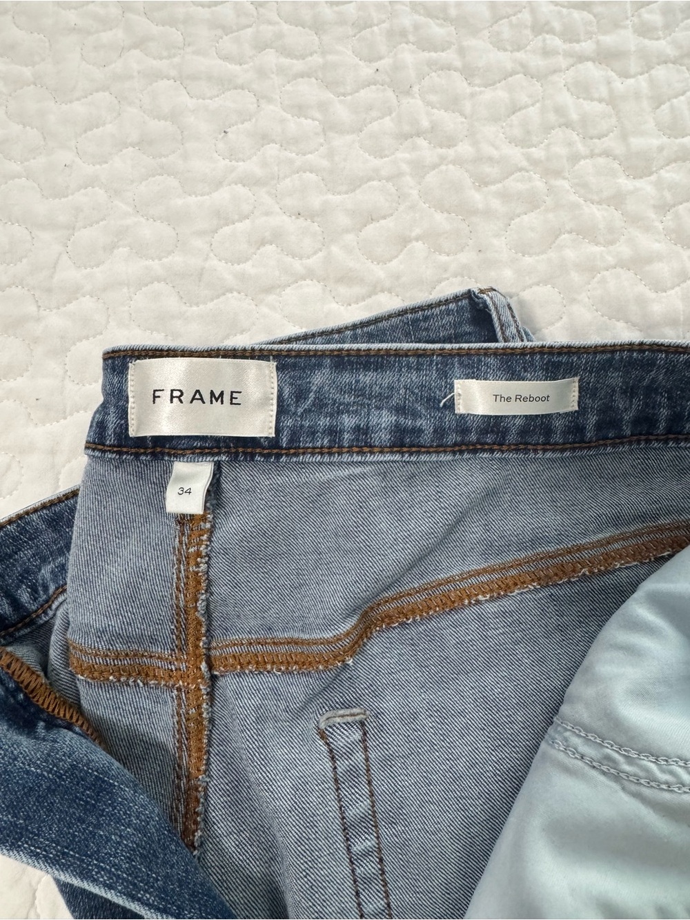 FRAME Denim Cropped Jeans - The Reboot - Picture 4 of 4